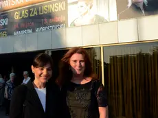 Debora Serracchiani con l'ambasciatore Emanuela D'Alessandro