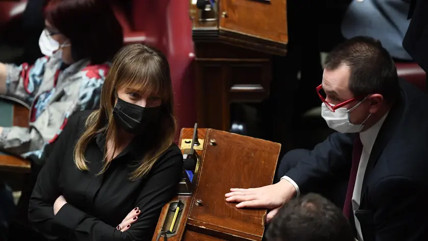 Il deputato di Italia Viva Ettore Rosato in aula con Maria Elena Boschi prima del voto di fiducia al governo