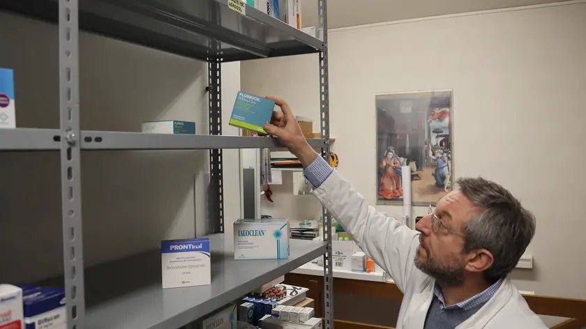 Santa Maria La Longa 7 Gennaio 2023. Farmacia per mancanza farmaci. © Foto Petrussi