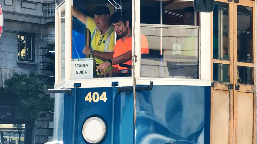 Lezioni di scuola guida a bordo del Tram di Opicina Foto Lasorte