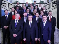 Tihomir Oreskovic, al centro, con gli esponenti del governo subito dopo la sua formazione