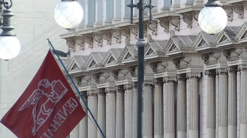 Lasorte Trieste 14/04/15 - Canale Ponterosso, Piazza Duca degli Abruzzi, Palazzi delle Assicurazioni Generali