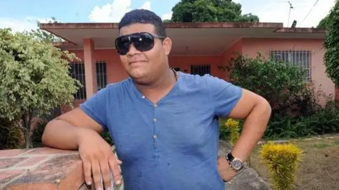 Reiver Rico nella sua casa di Camaway a Cuba - fotografo: stefano cavicchi / corriere d sera