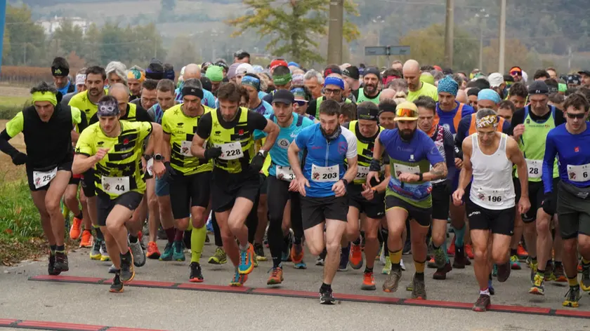 La partenza della Calvario Alpin Run Foto Roberto Marega