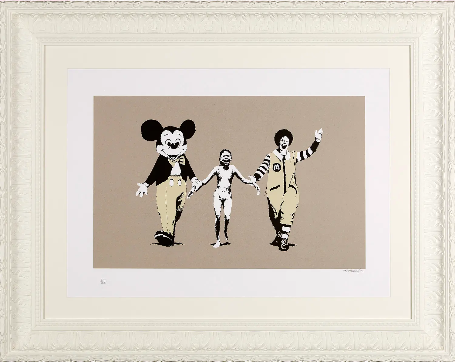 A Trieste il Salone degli Incanti, in Riva Nazario 1, si prepara ad accogliere una mostra non autorizzata di Banksy, “The Great Communicator (Unauthorized exhibition)”, che sarà visitabile dal 25 novembre al 10 aprile 2023. La mostra, curata da Gianni Mercurio, raccoglie una sessantina di opere, tra illustrazioni, video e oggetti dell'artista, la cui identità rimane sconosciuta. Ecco una carrellata delle sue opere
