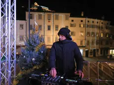 Bumbaca Gorizia 29.12.2019 Pista pattinaggio e DJ Piazza Vittoria © Foto Pierluigi Bumbaca
