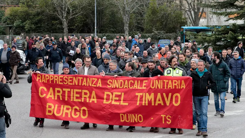 Silvano Trieste 2019-02-26 Comune di Duino Aurisina, i lavoratori della Burgo in presidio e corteo