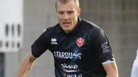Matteo Ciofani in azione con la maglia alabardata con la quale ha giocato per due stagioni