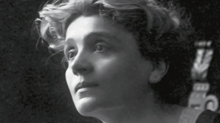 Eleonora Duse (Vigevano 1858, Pittsburgh 1924) aveva un particolare legame con Trieste e le riservò varie sue prime