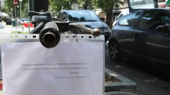 Bumbaca Gorizia 06.07.2018 Bicicletta dimenticata in Corso © Fotografia di Pierluigi Bumbaca
