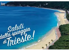 La cartolina con la spiaggia a Barcola con i saluti di Francesco Russo