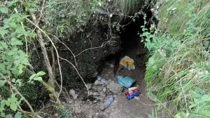 La grotta dove viveva l'esule fiumano sul monte San Martino