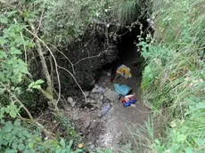 La grotta dove viveva l'esule fiumano sul monte San Martino