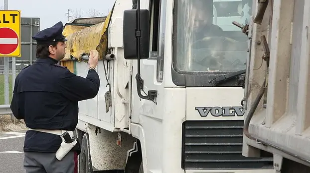 FERRO - CONTROLLI DELLA POLIZIA A PADOVA OVEST FERRO - CONTROLLI DELLA POLIZIA A PADOVA OVEST