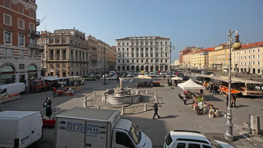 Una veduta di piazza Ponterosso