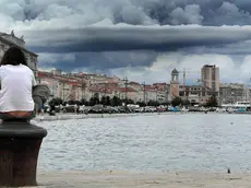 Una suggestiva immagine di maltempo catturata da Andrea Lasorte (Foto di archivio)