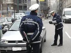 BRUNI TRIESTE 26 02 08 CONTROLLI DELLA POLIZIA MUNIC ALLE LIMITAZIONI SUL TRAFFICO