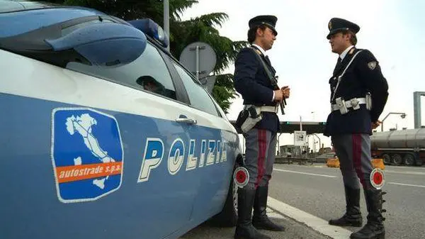 Agenti della Polstrada in una foto di archivio