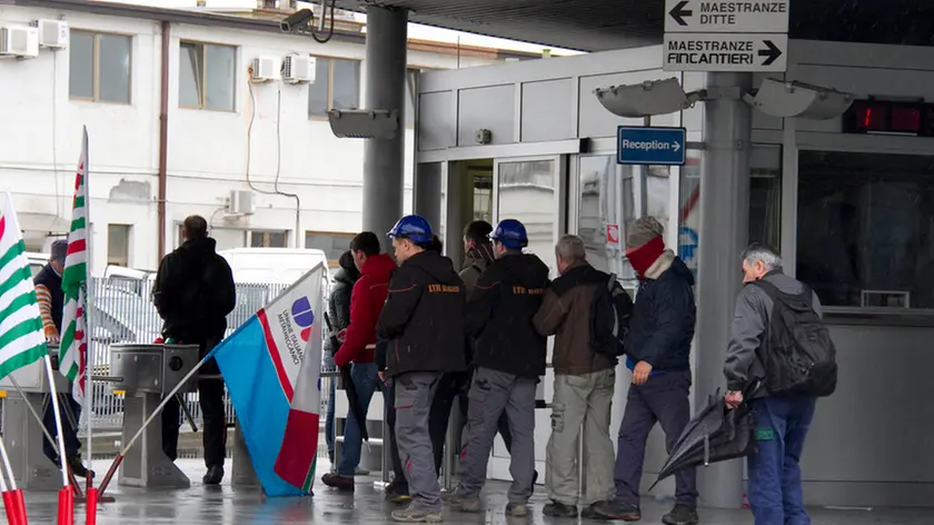 I cancelli di Fincantieri durante uno stato di agitazione (Bonaventura)