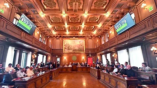 L’aula del Consiglio comunale in piazza dell’Unità Foto Bruni