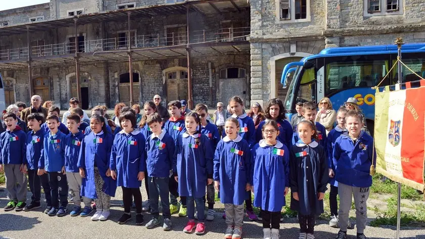 Foto BRUNI 25.03.17 Magazzino 18-la visita degli studenti veneti