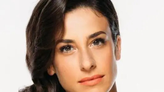 Lara Komar