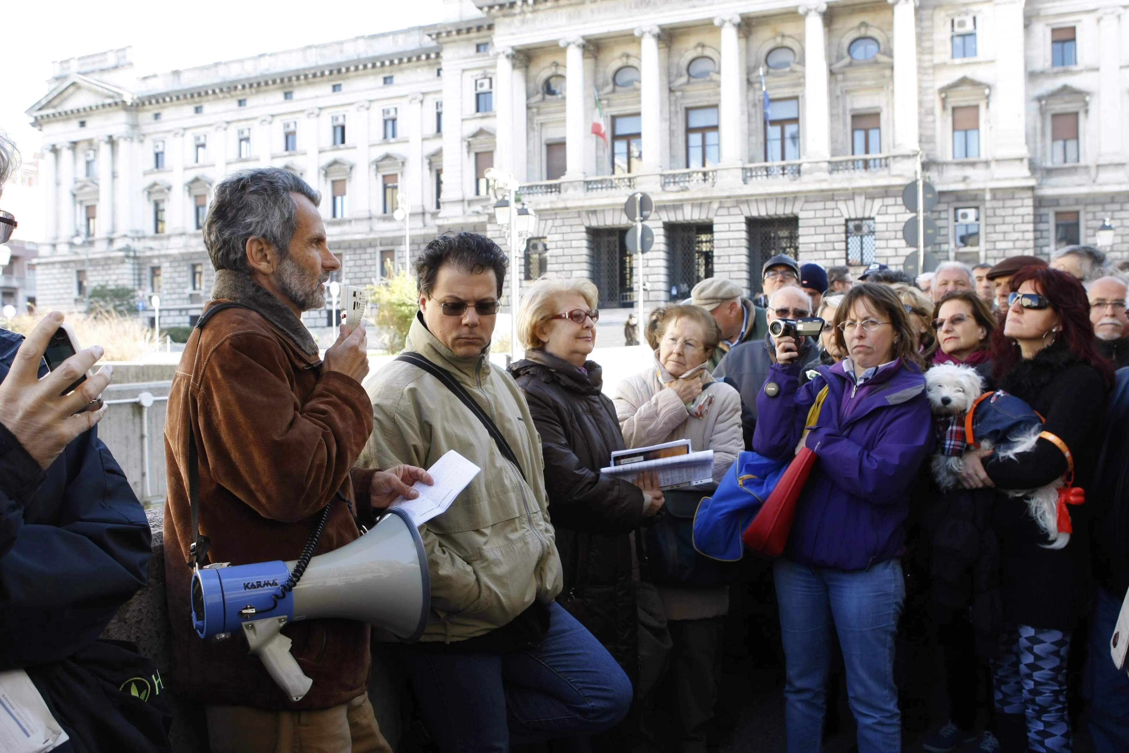 La manifestazione dei risparmiatori (Foto Massimo Silvano)