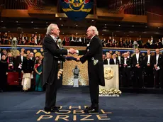 epa08060305 Austrian author Peter Handke (L) receives the 2019 Nobel Prize for Literature from King Carl XVI Gustaf (R) of Sweden during the Nobel Prize award ceremony at Stockholm Concert Hall, in Stockholm, Sweden, 10 December 2019. EPA/Jonas Ekstromer / POOL SWEDEN OUT