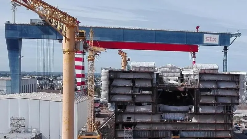 La nuova MSC Meraviglia all'interno dei cantieri navali STX di Saint-Nazaire, 2 Settembre 2016. ANSA/ LUCIANO CLERICO