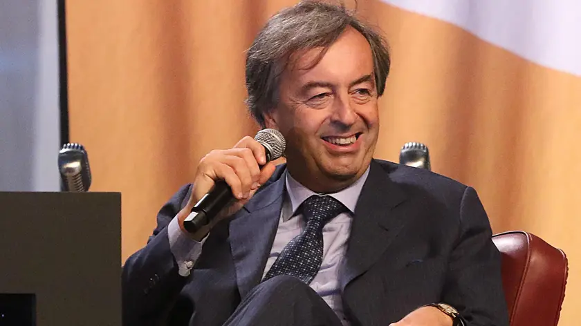 Il professor Roberto Burioni intervistato da Matteo Renzi alla Leopolda a Firenze, 20 ottobre 2018. ANSA/CLAUDIO GIOVANNINI