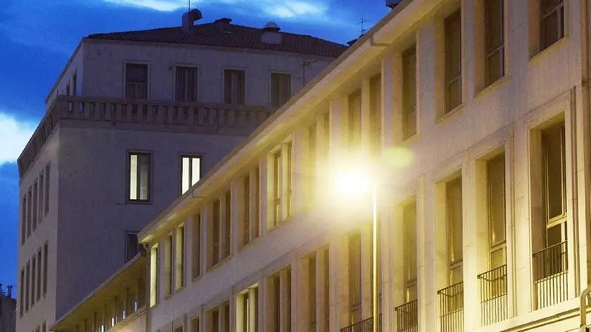 Un’inquadratura insolita del palazzo del Consiglio regionale