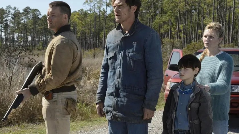 epa05139539 An undated handout film still provided by the Berlinale organization on 02 February 2016 shows (L-R) Australian actor Joel Edgerton, and US actors Michael Shannon, Jaeden Lieberher and Kirsten Dunst in a scene of 'Midnight Special'. The movie by US director Jeff Nichols will be presented in the official Competition program at the 66th Berlin International Film Festival 'Berlinale' that will run from 11 to 21 February 2016. EPA/BEN ROTHSTEIN / HANDOUT ATTENTION EDITORS: FOR EDITORIAL USE ONLY IN CONNECTION WITH CURRENT REPORTING ON THE BERLINALE 2016/ USAGE PERMITTED ONLY UNTIL 21 MARCH 2016 HANDOUT EDITORIAL USE ONLY/NO SALES