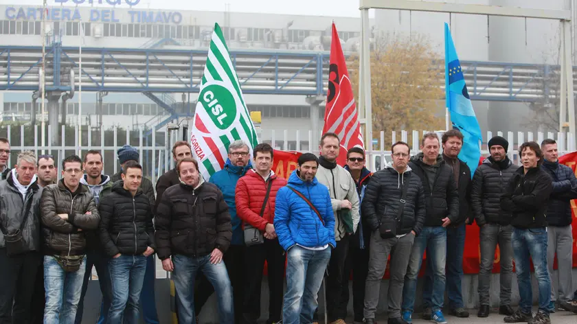 Una protesta dei lavoratori della Burgo