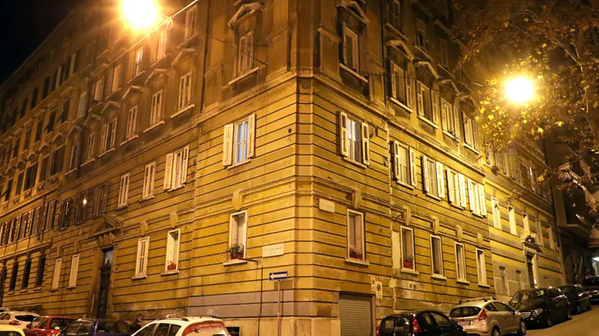 La casa a luci rosse in via Manna