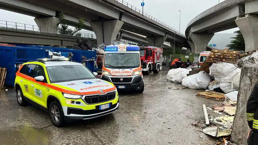 I soccorsi sul posto dell'incidente alla Metfer