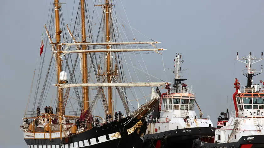 La nave Palinuro Foto Lasorte