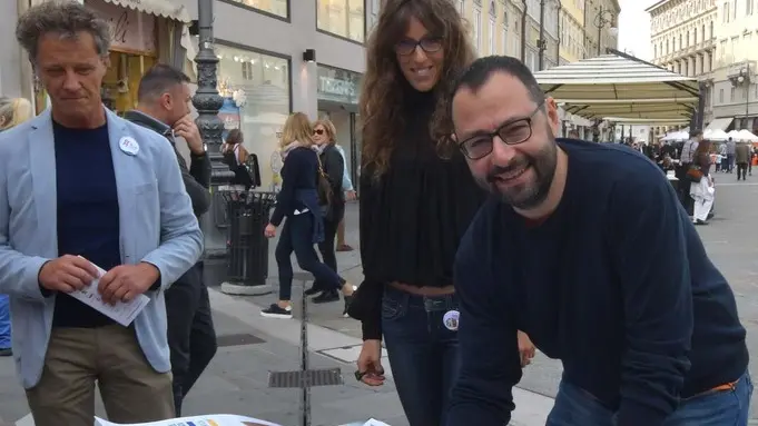 Foto BRUNI 20.10.2019 Ministro Patuanelli in piazza Borsa
