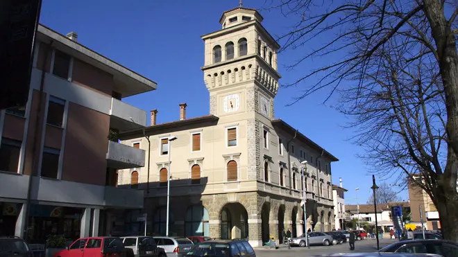 ANTEPRIMA UDINE 18 GENNAIO 2002 PIAZZA DEL MUNICIPIO TELEFOTO COPYRIGHT FOTO AGENCY ANTEPRIMA