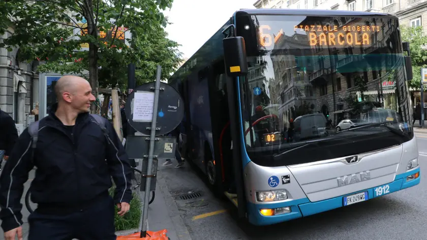 Lasorte Trieste 07/05/19 - Via Battisti, Autobus Linea 6/