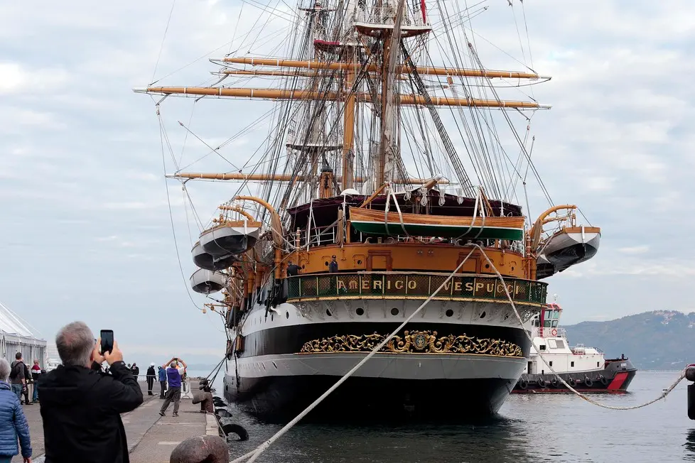 Silvano Trieste 2018-10-08 L'arrivo di Nave Vespucci