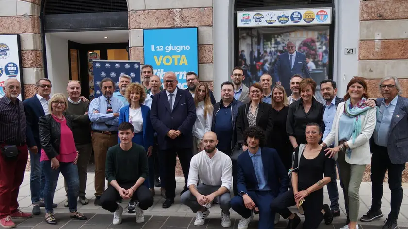 La lista Noi con l’Italia che sostiene Ziberna sindaco Foto Roberto Marega