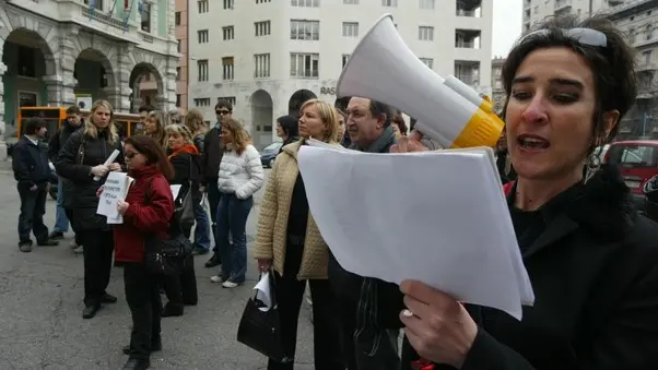 Lasorte Trieste 23 03 05 - Regione - Protesta Precari