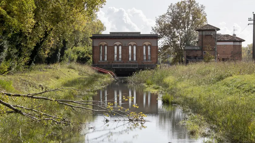 L'edificio storico dell’Idrovora di Staranzano con la casa del custode (Bonaventura)