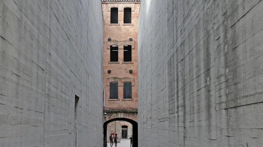 L'ingresso della Risiera di San Sabba, nell'articolo uno scorcio del cantiere con il basamento dell’ascensore FOTO SILVANO