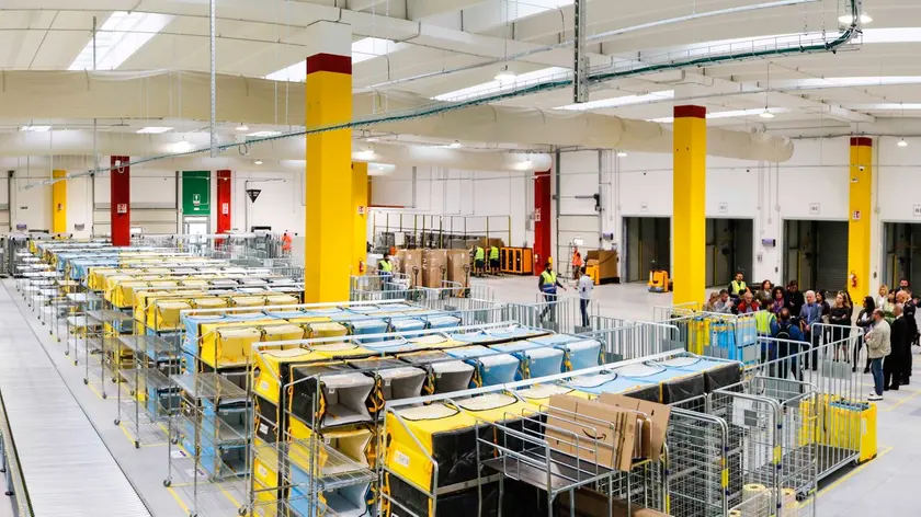 Il deposito di smistamento Amazon di Fiume Veneto è stato inaugurato nel 2019 ed è il più grande in regione