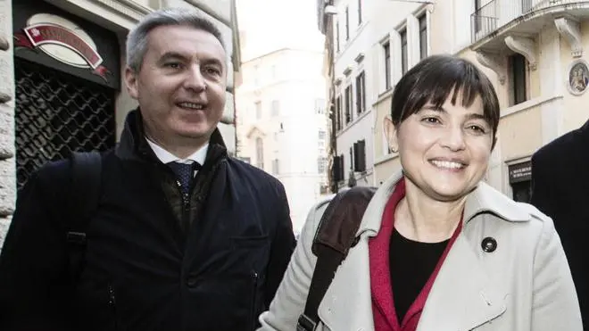 Lorenzo Guerini (s) e Debora Serracchiani fotografati al termine della prima riunione della segreteria Renzi nella sede di Via S.Andrea delle Fratte, Roma, 11 dicembre 2013. ANSA/ ANGELO CARCONI