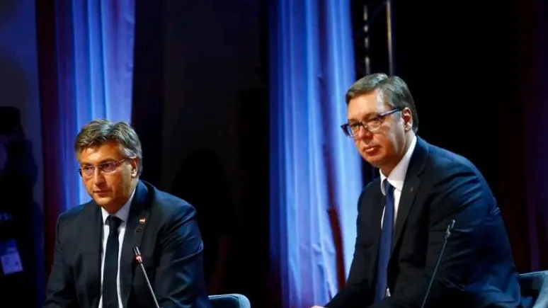 Il premier croato Andrej Plenkovic (sin.) e il presidente serbo Aleksandar Vucic