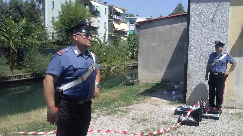 I rilievi dei carabinieri (foto Katia Bonaventura)