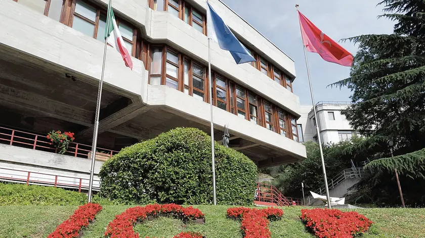 Alla sua nascita nel’64, la prima sede dell’Ictp è in piazza Oberdan 6. Qui la sede di Miramare