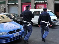 Foto BRUNI TRieste 28.03.12 Questura Trieste:controlli a Centri Massaggi asiatici in via Foscolo